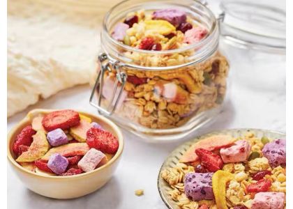 Freeze dried strawberries for baby